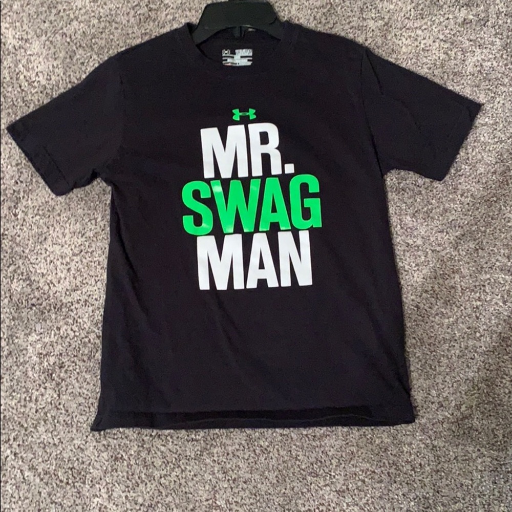 Under armour black t-shirt